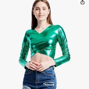 Never warn crop top. Fits like a Small or extra small